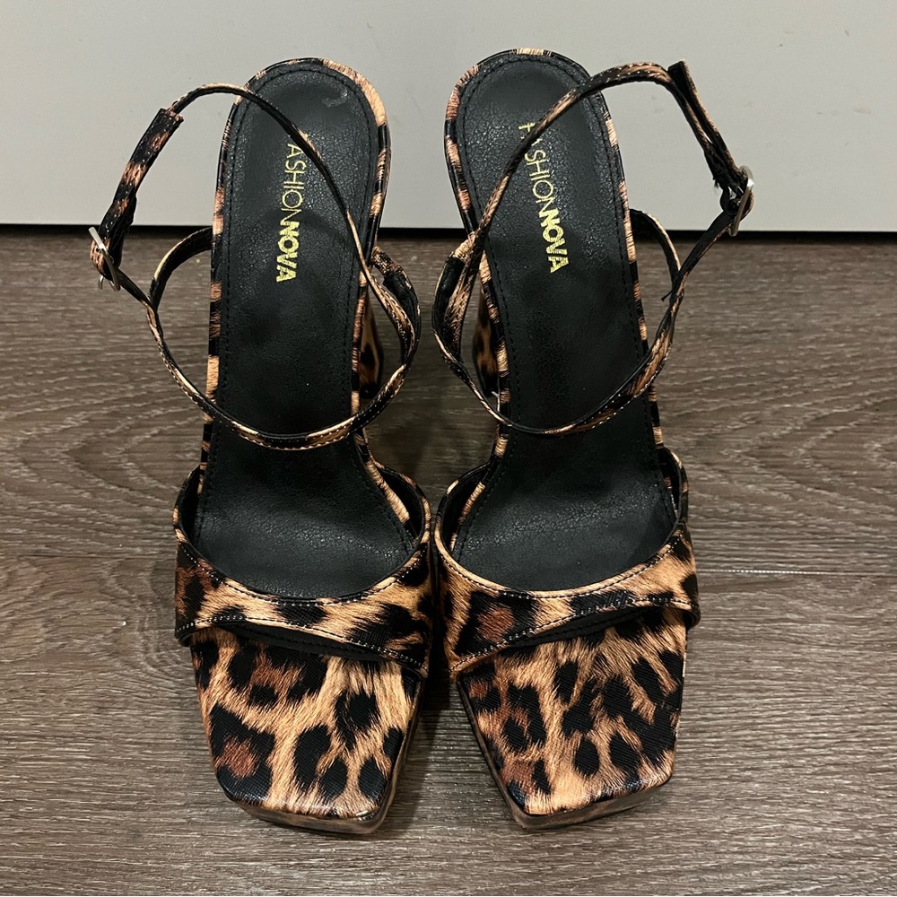 NWOB Fashion Nova Harlyn Platform Heels in Leopard - Picture 3 of 6